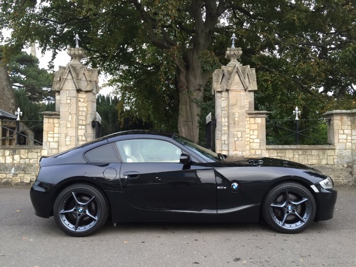 BMW Z4 3.0si Sport 2dr Coupe Petrol Black