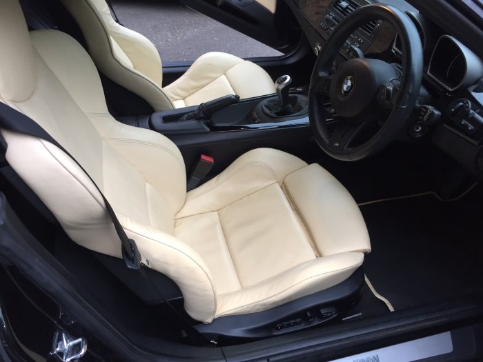 BMW Z4 3.0si Sport 2dr Coupe Petrol Black