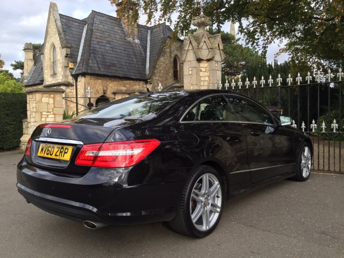Mercedes-Benz E Class 3.0 E350 CDI BlueEFFICIENCY Sport 2dr Tip Auto Coupe Diesel Black