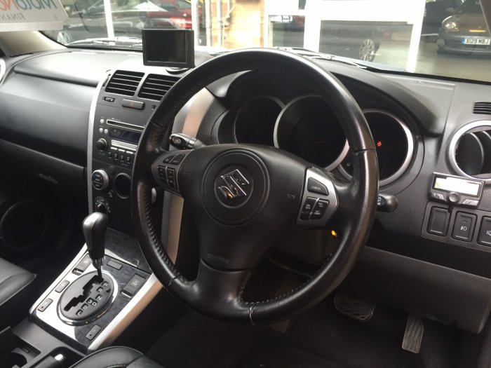 Suzuki Grand Vitara 2.4 VVT SZ5 5dr Auto Estate Petrol Silver
