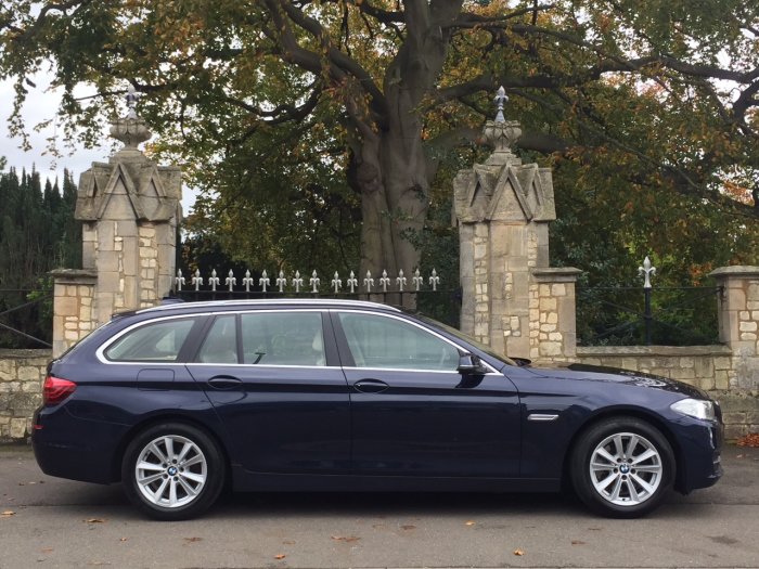 BMW 5 Series 2.0 520d SE 5dr Step Auto Estate Diesel Blue