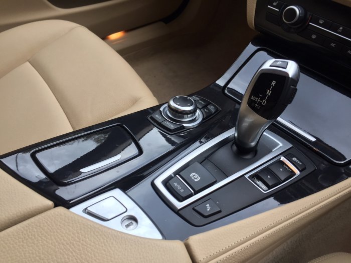 BMW 5 Series 2.0 520d SE 5dr Step Auto Estate Diesel Blue
