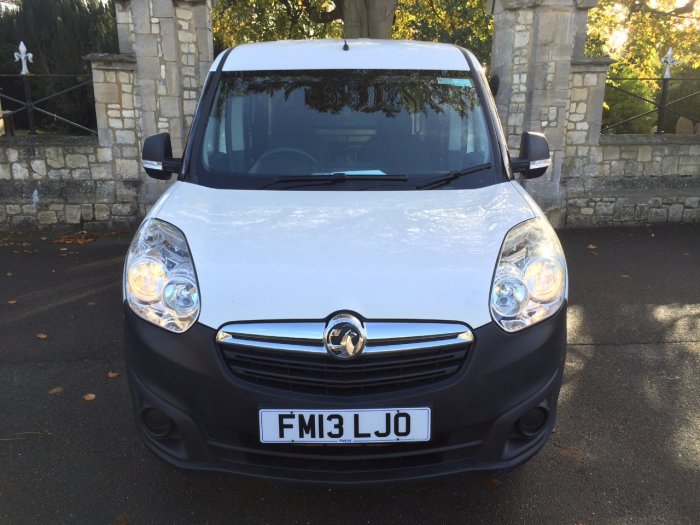 Vauxhall Combo 2300 1.6 CDTI 16V 105ps H1 Van Panel Van Diesel White