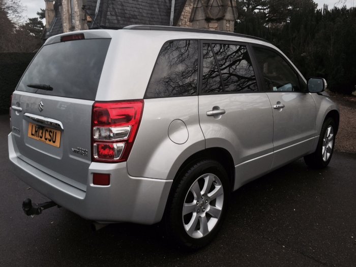 Suzuki Grand Vitara 2.4 VVT SZ5 5dr Auto Estate Petrol Silver