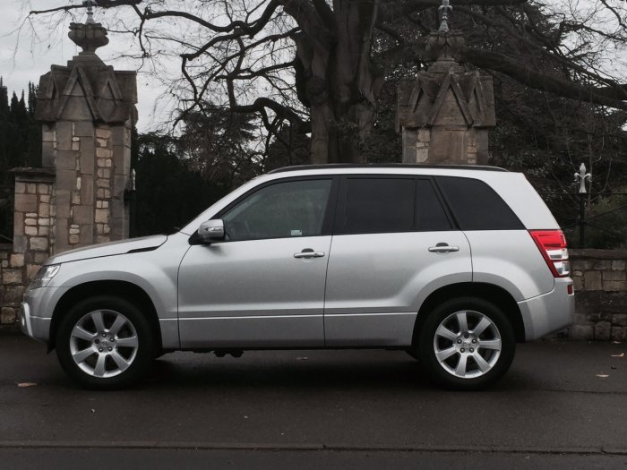 Suzuki Grand Vitara 2.4 VVT SZ5 5dr Auto Estate Petrol Silver