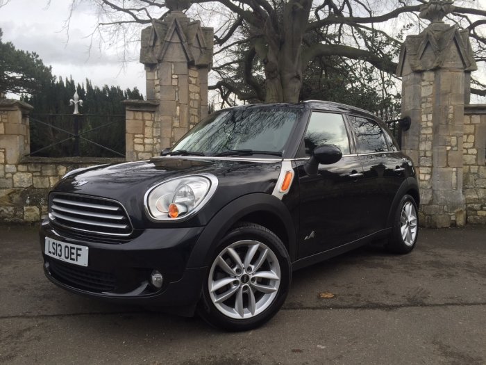 Mini Countryman 2.0 Cooper D ALL4 5dr Auto Hatchback Diesel Black
