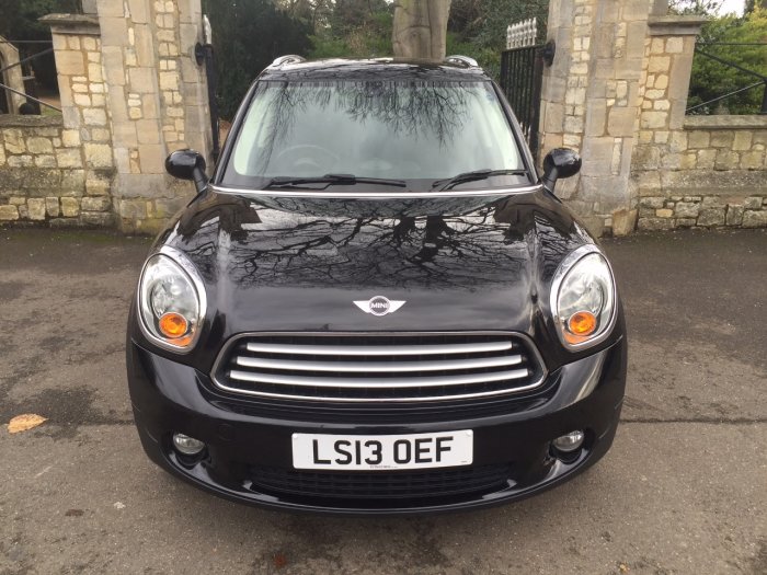 Mini Countryman 2.0 Cooper D ALL4 5dr Auto Hatchback Diesel Black