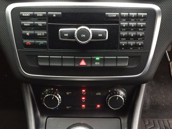 Mercedes-Benz A Class 1.5 A180 BLUEEFFICIENCY SPORT Hatchback Diesel South Seas Blue