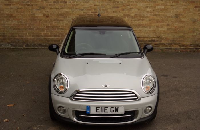 Mini Hatchback 1.6 Cooper D 3dr Hatchback Diesel Silver