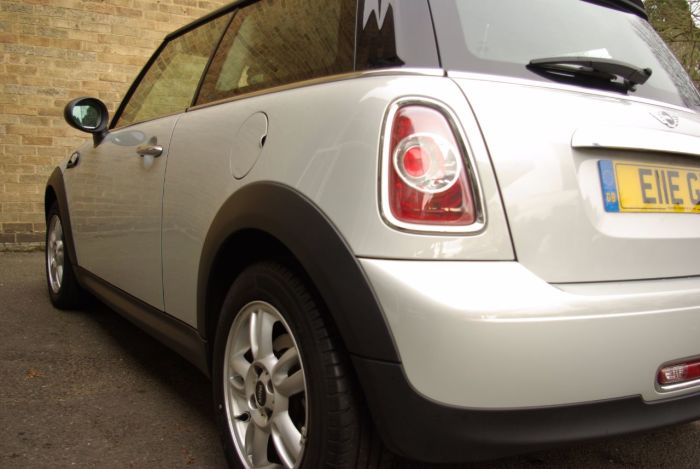 Mini Hatchback 1.6 Cooper D 3dr Hatchback Diesel Silver