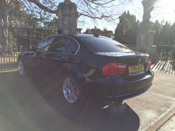 BMW 3 Series 2.0 320i Exclusive Edition 4dr Saloon Petrol Black