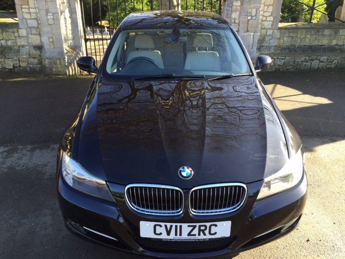 BMW 3 Series 2.0 320i Exclusive Edition 4dr Saloon Petrol Black