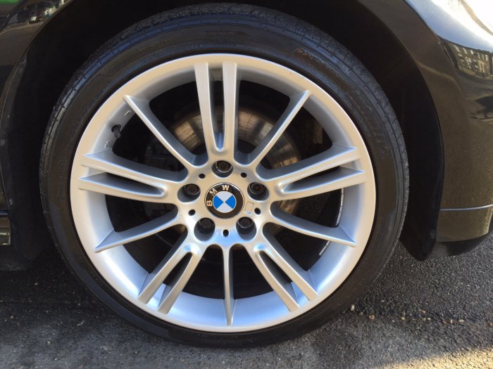 BMW 3 Series 2.0 320i Exclusive Edition 4dr Saloon Petrol Black