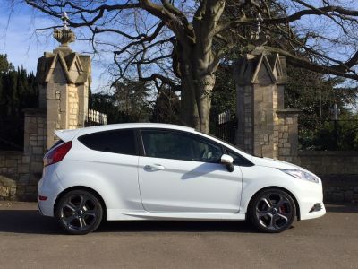 Ford Fiesta 1.6 EcoBoost ST-2 3dr Pick Up Petrol WhiteFord Fiesta 1.6 EcoBoost ST-2 3dr Pick Up Petrol White at New March Car Centre March