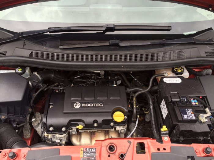 Vauxhall Meriva 1.4i 16V SE 5dr MPV Petrol Red