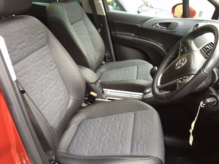 Vauxhall Meriva 1.4i 16V SE 5dr MPV Petrol Red