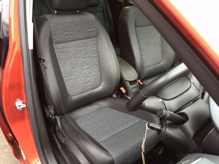 Vauxhall Meriva 1.4i 16V SE 5dr MPV Petrol Red