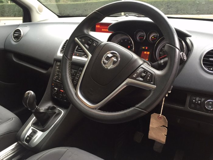 Vauxhall Meriva 1.4i 16V SE 5dr MPV Petrol Red