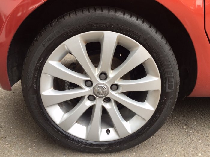 Vauxhall Meriva 1.4i 16V SE 5dr MPV Petrol Red
