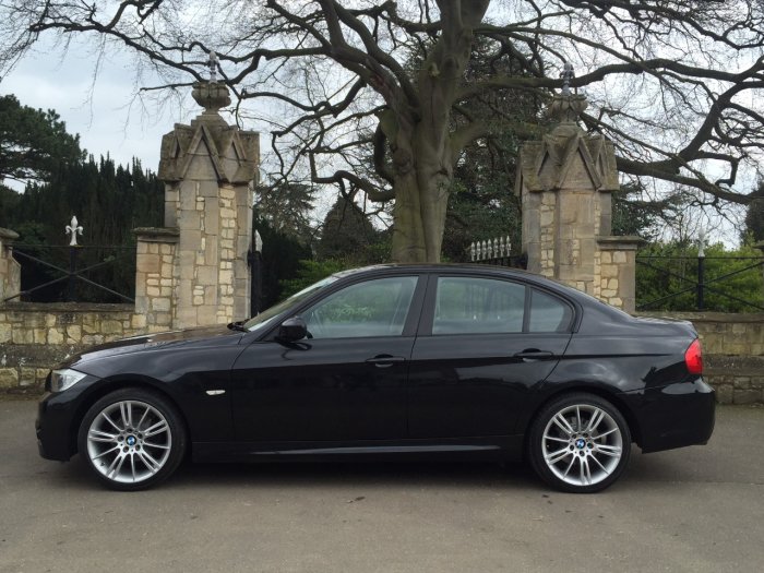 BMW 3 Series 2.0 318i Performance Edition 4dr Saloon Petrol Black