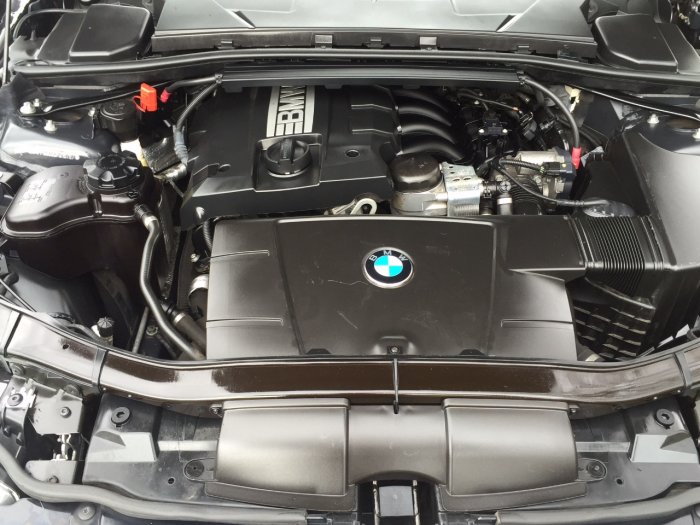 BMW 3 Series 2.0 318i Performance Edition 4dr Saloon Petrol Black
