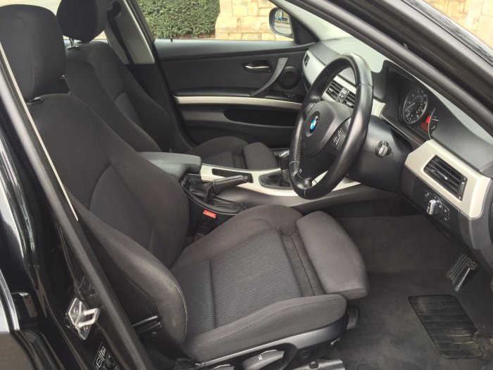 BMW 3 Series 2.0 318i Performance Edition 4dr Saloon Petrol Black