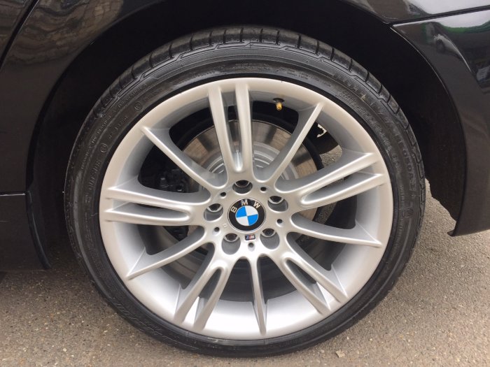 BMW 3 Series 2.0 318i Performance Edition 4dr Saloon Petrol Black
