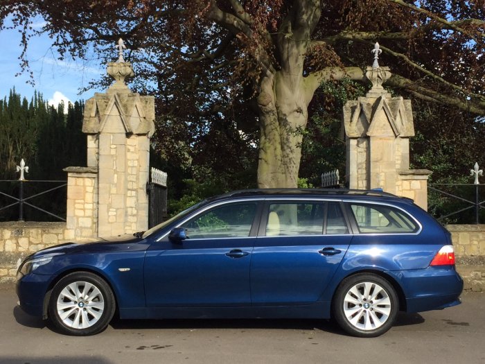 BMW 5 Series 2.0 520d SE 5dr Estate Diesel Blue