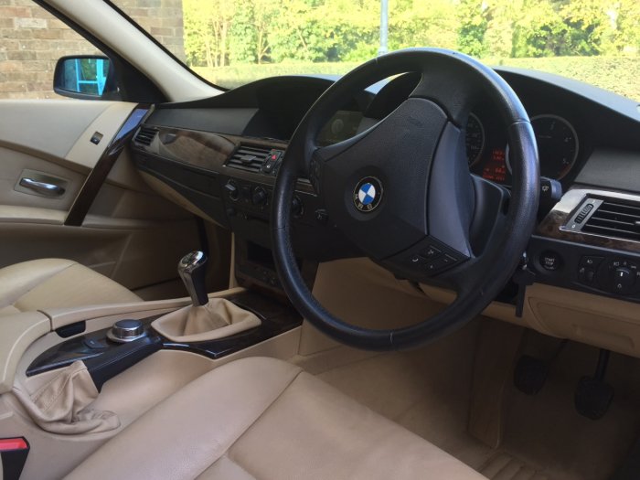 BMW 5 Series 2.0 520d SE 5dr Estate Diesel Blue