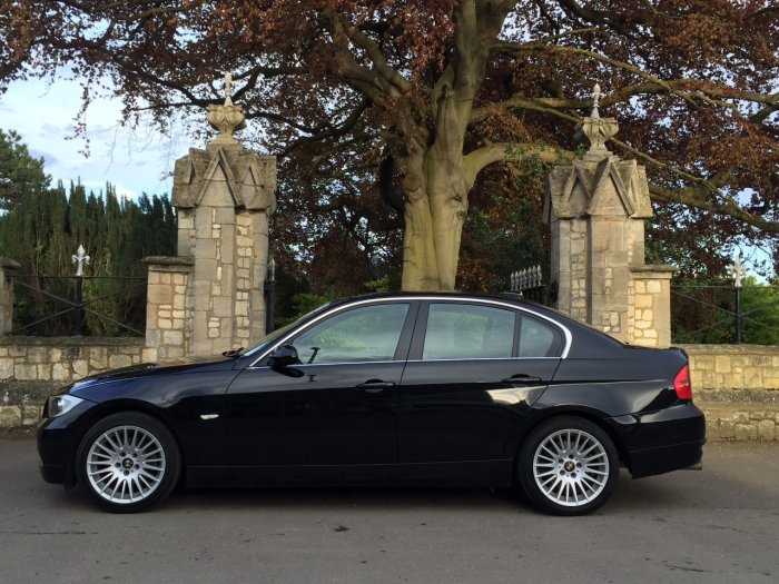 BMW 3 Series 2.5 325i SE 4dr Saloon Petrol Black