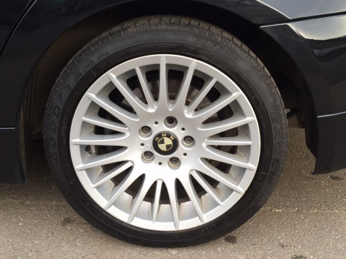 BMW 3 Series 2.5 325i SE 4dr Saloon Petrol Black