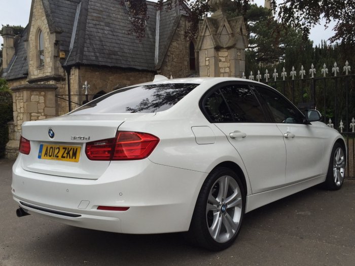 BMW 3 Series 2.0 320d Sport 4dr Saloon Diesel White
