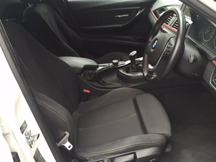BMW 3 Series 2.0 320d Sport 4dr Saloon Diesel White