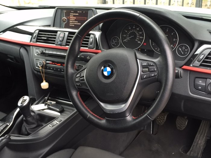 BMW 3 Series 2.0 320d Sport 4dr Saloon Diesel White