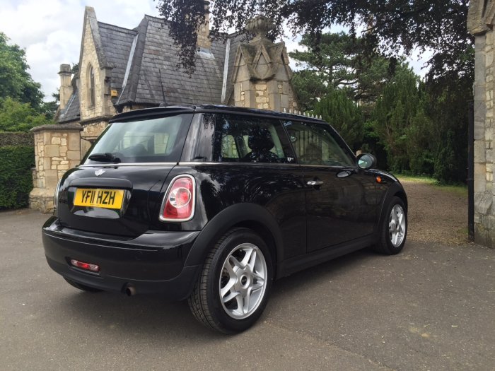 Mini Hatchback 1.6 First Cooper S wheels Hatchback Petrol Black