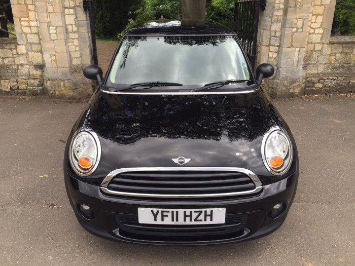 Mini Hatchback 1.6 First Cooper S wheels Hatchback Petrol Black