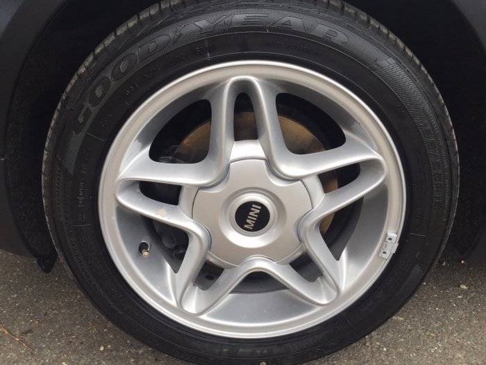 Mini Hatchback 1.6 First Cooper S wheels Hatchback Petrol Black