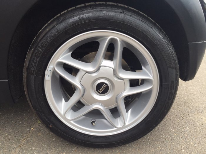Mini Hatchback 1.6 First Cooper S wheels Hatchback Petrol Black