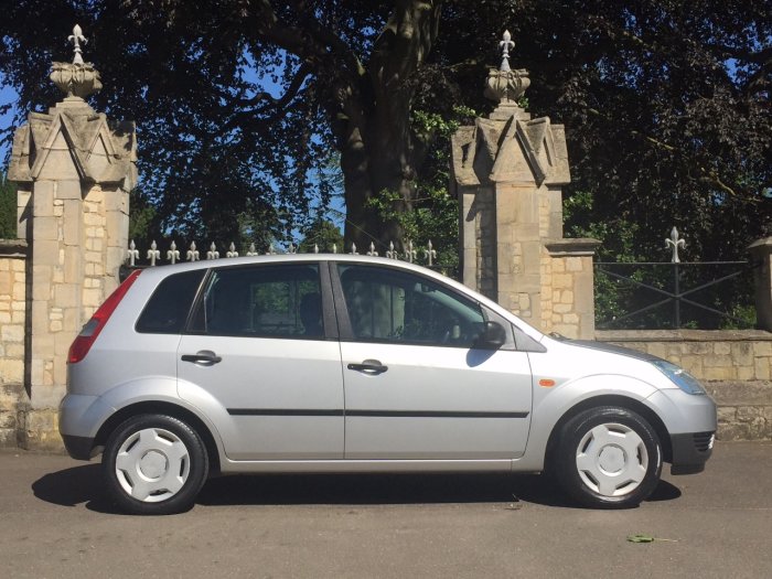Ford Fiesta 1.25 Finesse 5dr Hatchback Petrol Silver