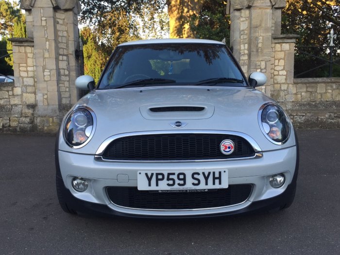 Mini Hatchback 1.6 Cooper S Camden 3dr Hatchback Petrol Silver