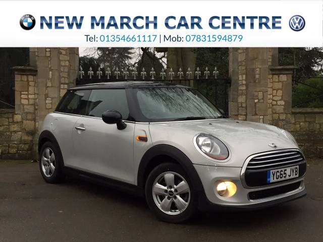 Mini Hatchback 1.5 Cooper D 3dr Hatchback Diesel White Silver