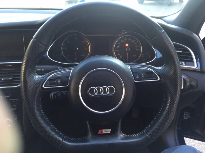 Audi A4 2.0 TDI 143 Black Edition 5dr Estate Diesel Scuba Blue