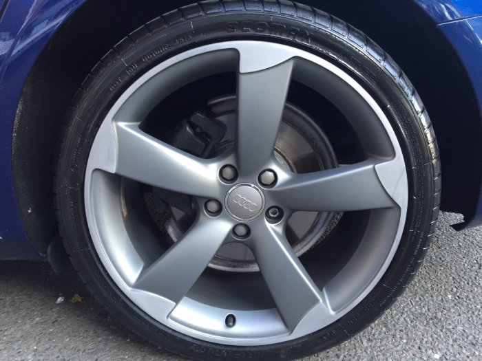 Audi A4 2.0 TDI 143 Black Edition 5dr Estate Diesel Scuba Blue
