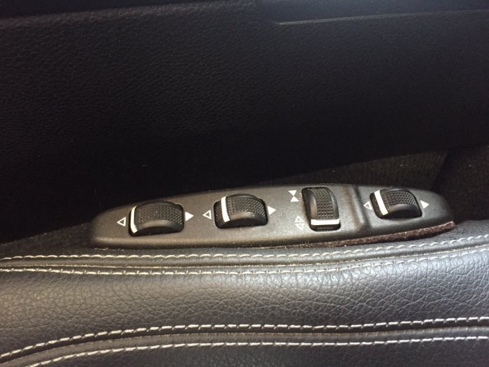 Mercedes-Benz E Class 2.1 E250 CDI BlueEFFICIENCY Sport 2dr Tip Auto Convertible Diesel Silver