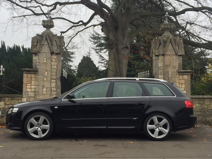 Audi A4 2.0 TDi TDV S Line 5dr Estate Diesel Black