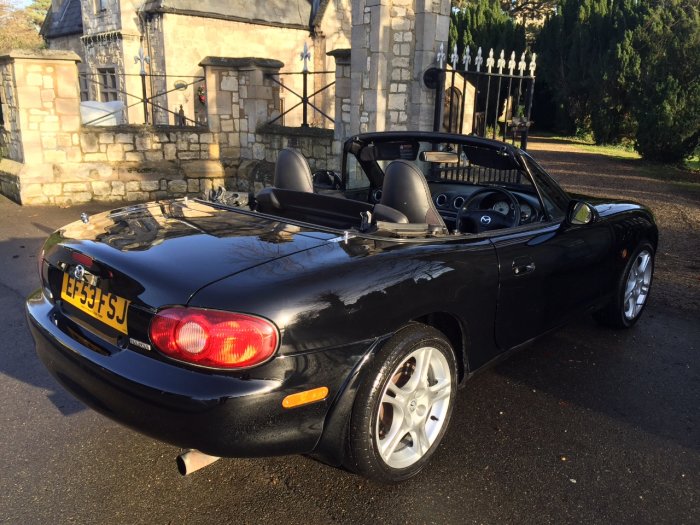 Mazda MX-5 1.8i Sport 2dr Convertible Petrol Black