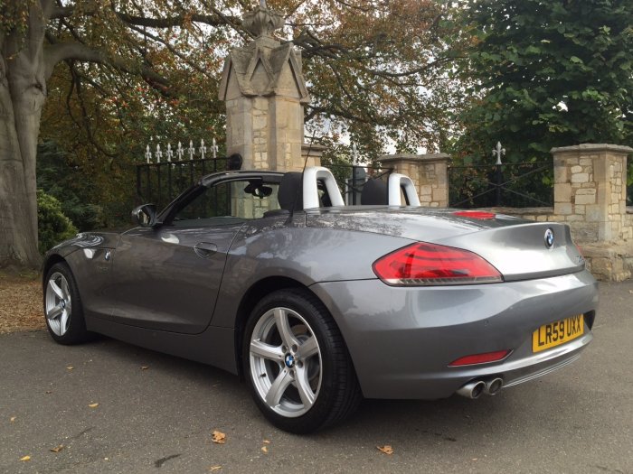 BMW Z4 2.5 23i sDrive 2dr Convertible Petrol Grey