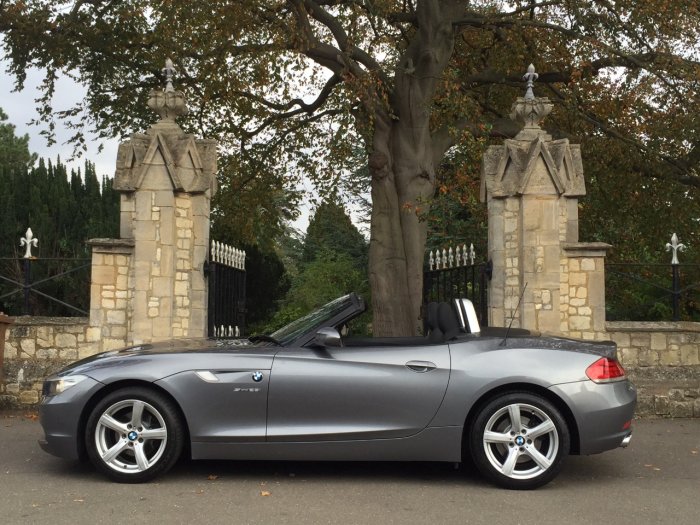 BMW Z4 2.5 23i sDrive 2dr Convertible Petrol Grey