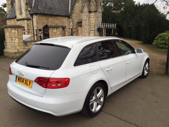 Audi A4 2.0 TDI Ultra 163 SE Technik Leather Sat Nav Estate Diesel White