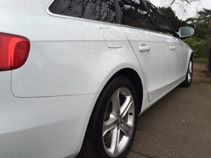 Audi A4 2.0 TDI Ultra 163 SE Technik Leather Sat Nav Estate Diesel White